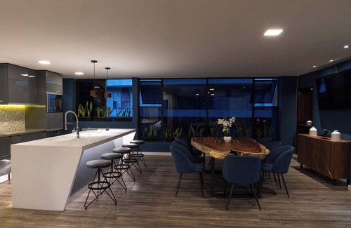 El Castillo Apartamento | Opulent Luxury Penthouse Apartment w/ Maid/Chef Service, 8 Person Jacuzzi