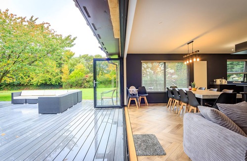 Fochabers Casa | Opulent, relaxing home with hot tub