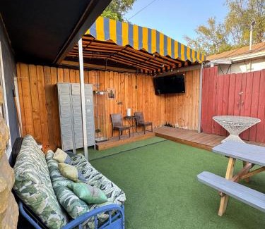 Midtown Hostal | OQP Vacations Farm