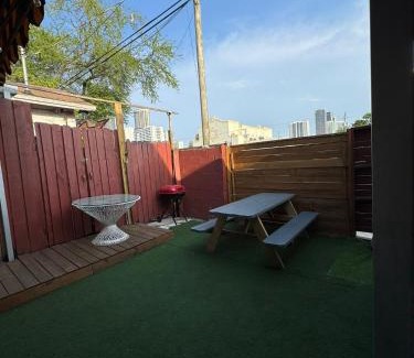 Midtown Hostal | OQP Vacations Farm