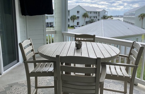 Orange Beach Condominio | Orange Beach Walker Key Bayfront Condo with Boat Access