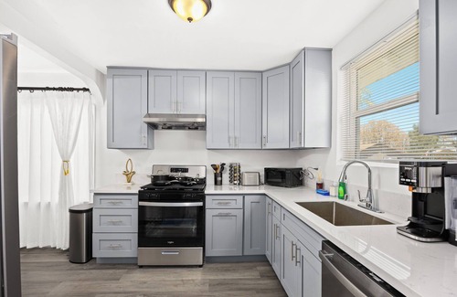 Lake Elsinore Apartamento | Orange Grove Farmhouse in Lake Elsinore