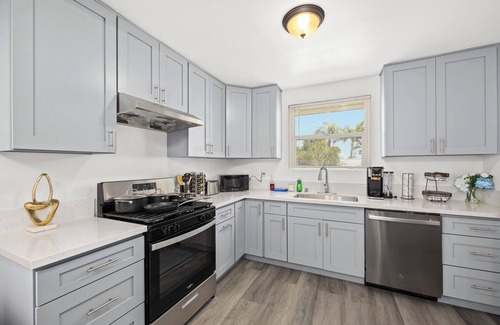 Lake Elsinore Apartamento | Orange Grove Farmhouse in Lake Elsinore
