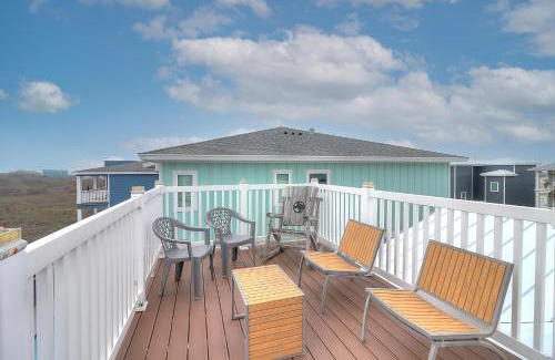 Safe Harbor Casa | Orange Seahorse House KD682
