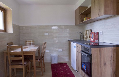 Zabljak Apartamento | Orange Slice 1-BDR Apartment