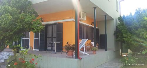 Pefkochori Apartamento | Orange Tree Garden