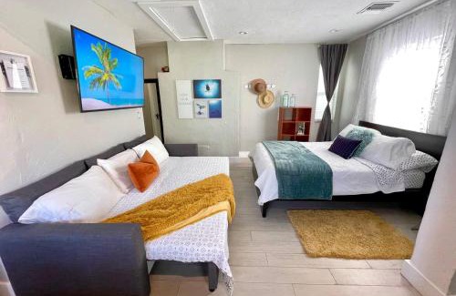 Coral Way Apartamento | Orange You Glad you came