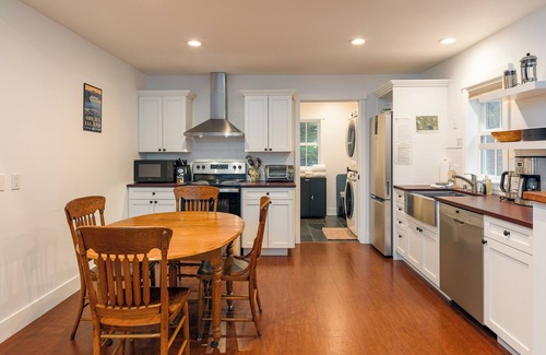 Eastsound Casa | Orcas Island, Purdue Lake Retreat