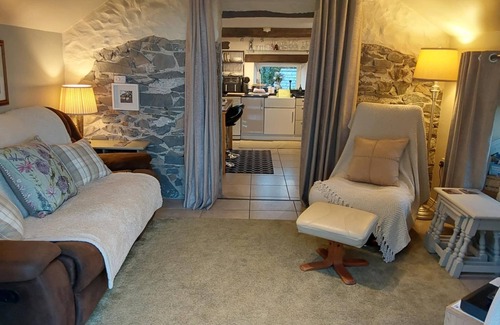Newtownards Cabaña | Orchard Cottage granero conversión retiro romántico