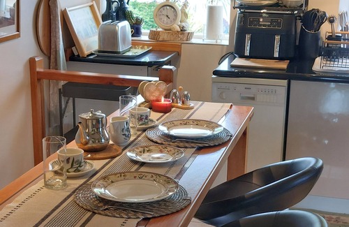 Newtownards Cabaña | Orchard Cottage granero conversión retiro romántico