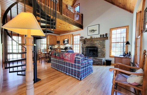 Lansing Cabaña | Orchard Cottage @ Old Orchard Creek Farm - Senderismo, Vistas, Para toda la familia