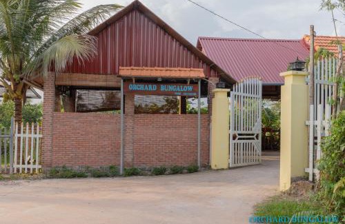 Ong Lang Cabina | Orchard Fruit Farm Bungalow