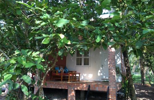 Ong Lang Cabina | Orchard Fruit Farm Bungalow
