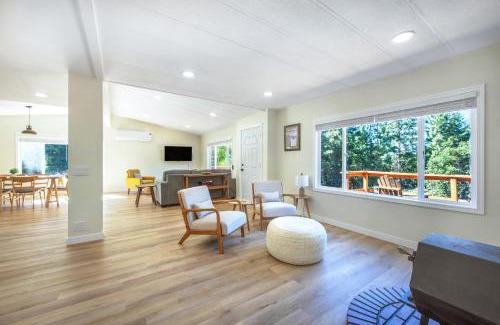 Lyle Casa | Orchard Haven Guest House