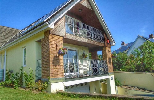 Wadebridge Cabaña | Orchard House, in the bustling town of Wadebridge