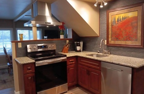 Agate Casa | Orchard Lane Retreat, A Peaceful Water View Getaway With Room For Everyone!