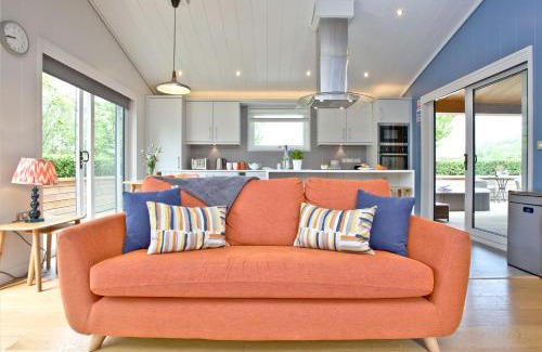Cheddar Casa | Orchard Lodge, Strawberryfield Park