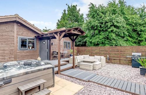 Frampton Casa | Orchard Retreat