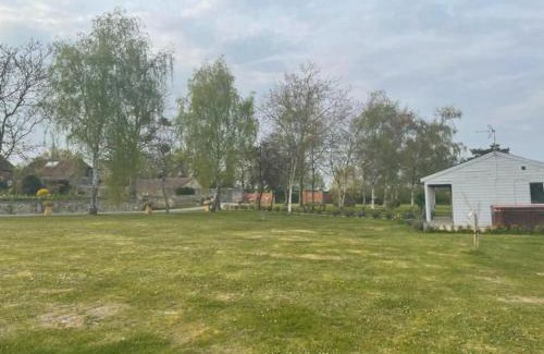 Moreton Casa | Orchard Retreat - Rural Cabin - Private Hot Tub!