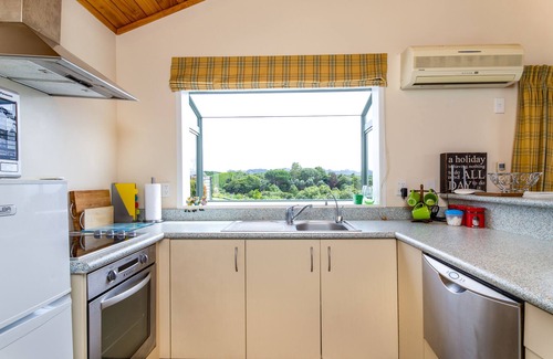 Athenree Cabaña | Orchard Seaview Bach