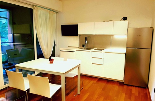 Milano 3 Casa | APARTAMENTO Orquídea - cómodo para el centro de Milano