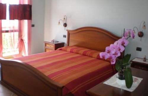 Levice Cama Y Desayuno | Orchidea Selvatica B&B