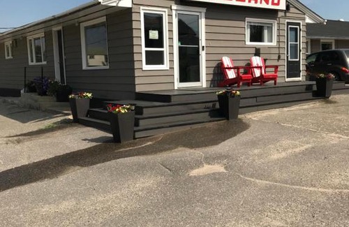 Flin Flon Hotel | Oreland Motel
