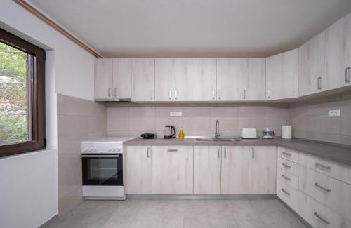 Risan Apartamento | Organic Garden Apartment