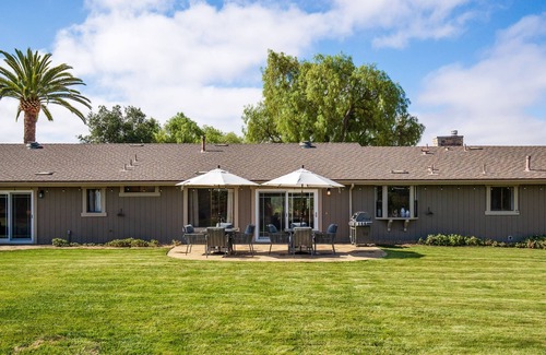 Santa Ynez Casa | Organic Vineyard w/ Bocce & Game Room. Sleeps 8