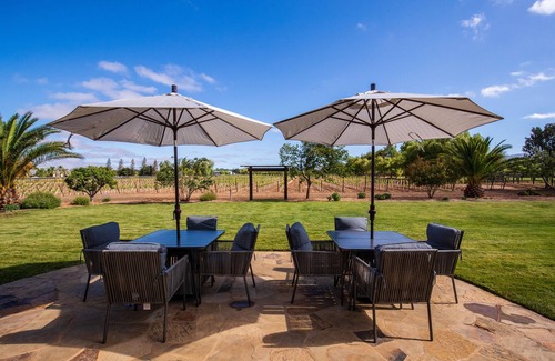 Santa Ynez Casa | Organic Vineyard w/ Bocce & Game Room. Sleeps 8