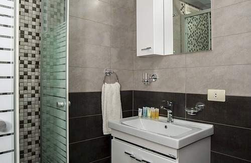 Ain Al Mraiseh Hotel | Orient Queen Homes
