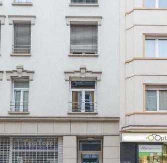 Gare Apartamento | Origer Apartments by Rentaroo