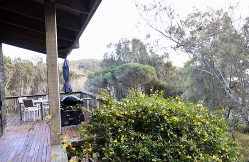 Guerilla Bay Casa | Original art filled home in Guerilla Bay