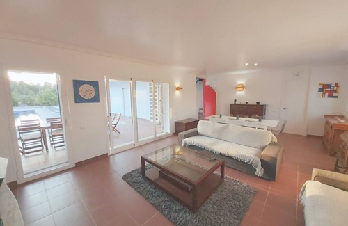 L Almadrava Chalet De Esquí | ORIGINAL VILLA DE 5 DORMITORIOS CON ZONA DE JUEGO Y PISCINA PRIVADA