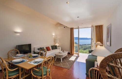 Santa Margherita Ligure Apartamento | Orizzonte Blu with Terrace by Wonderful Italy
