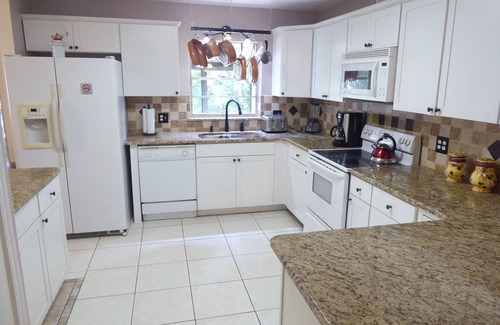 Altamonte Springs Casa | Área de Orlando 5BR / 2BA Home w / Jacuzzi!