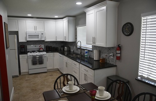 Altamonte Springs Casa | Orlando Area 4BR/2B/Outdoor Pool/Jacuzzi/Billiard