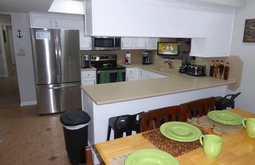 Altamonte Springs Casa | Orlando Area 6BR/2MB/3Bath Pool Disney Universal 12 Beds