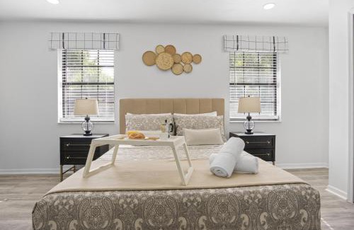 St. James Park Casa | Orlando Getaway 6br Retreat W Pool & Fireplace