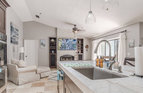 Wekiva Springs Casa | Orlando Home w/ Pool, Jacuzzi, Massage Chair, & More!