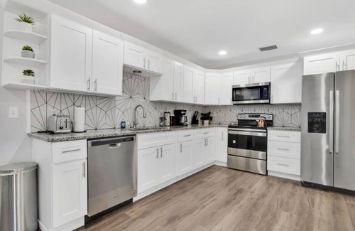 Englewood Park Apartamento | Orlando Pool House Vacation Home | Pet Friendly