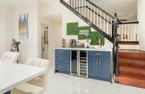 Oviedo Casa | Orlando Spacious Modern Retreat