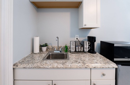 Boggy Creek Apartamento | Orlando Studio - Private Entrance! 30 Mins. From Disney & 10 Mins. From Airport