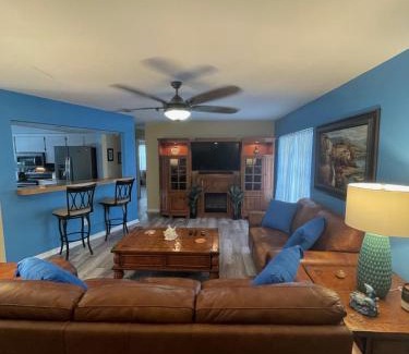 Deltona Lakes Casa | Orlando Theme Parks - Port & Cape Canaveral - Cocoa Beach - Daytona Beach