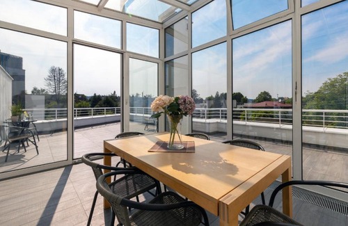 Orlowo Apartamento | Orlowo Park - Spacious Apartment with Winter Garden by Noclegi Renters