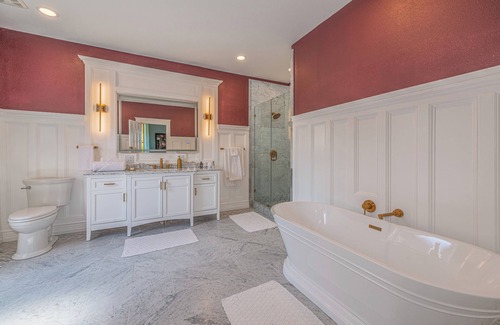 Pueblo Casa | Orman Mansion - Pueblo's Most Luxurious Stay