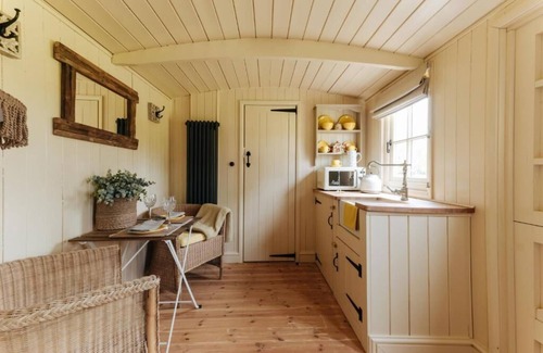 Great Yarmouth Chalet De Esquí | Ormesby Manor - Shepherd's hut Beekeeper