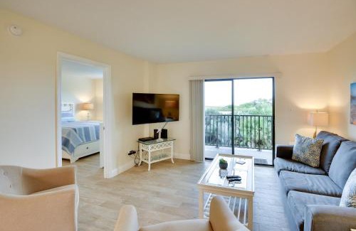 Ormond-by-the-Sea Apartamento | Ormond Beach Condo with Pool Access Steps to Coast!