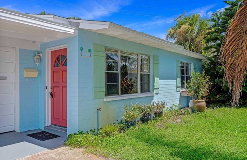 Seaside Homes Cabaña | Ormond Beach Cozy Cottage