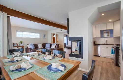 Mission Beach Casa | Ormond Beach Oasis - Large Private Patio, WasherDryer, Pet Friendly & Steps2Sand!